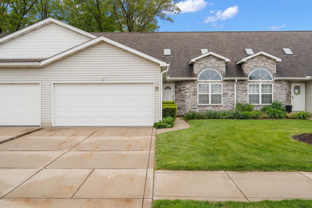 Photo of 187 Fieldstone Drive, Chesterton, IN 46304 (MLS # 839129)