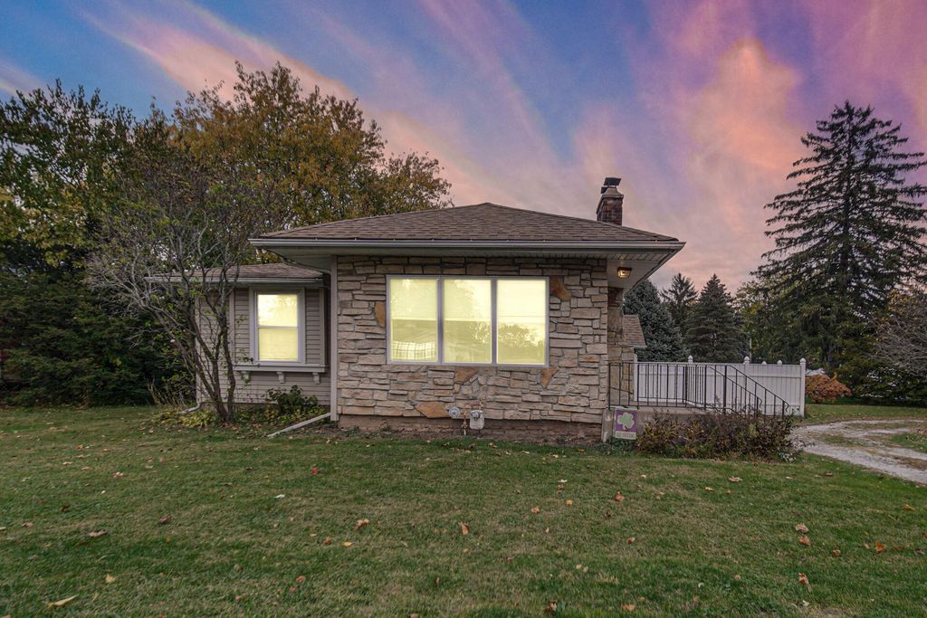 Photo of 1203 W 18th Street, La Porte, IN 46350 (MLS # 830250)