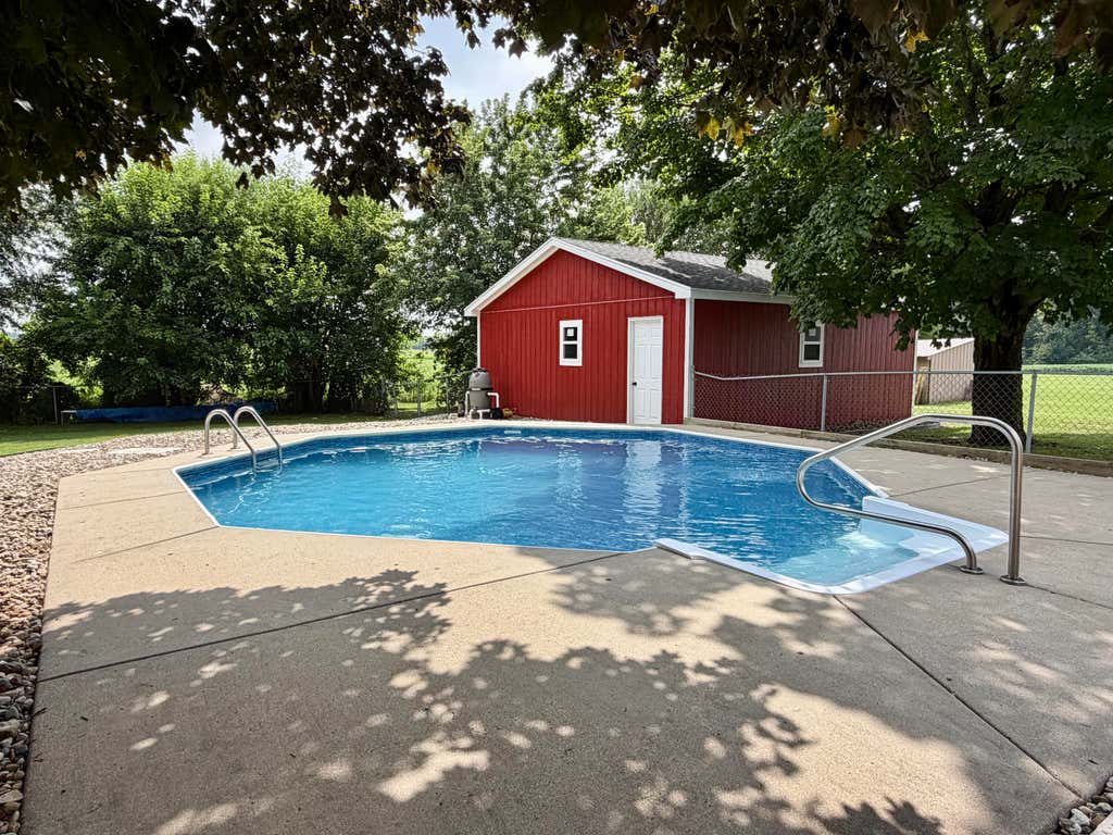 Photo of 100 S 500 W, La Porte, IN 46350 (MLS # 843236)