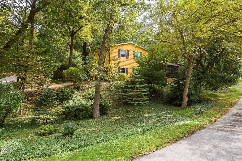 Photo of 21 Woodland Trail, Ogden Dunes, IN 46368 (MLS # 839718)
