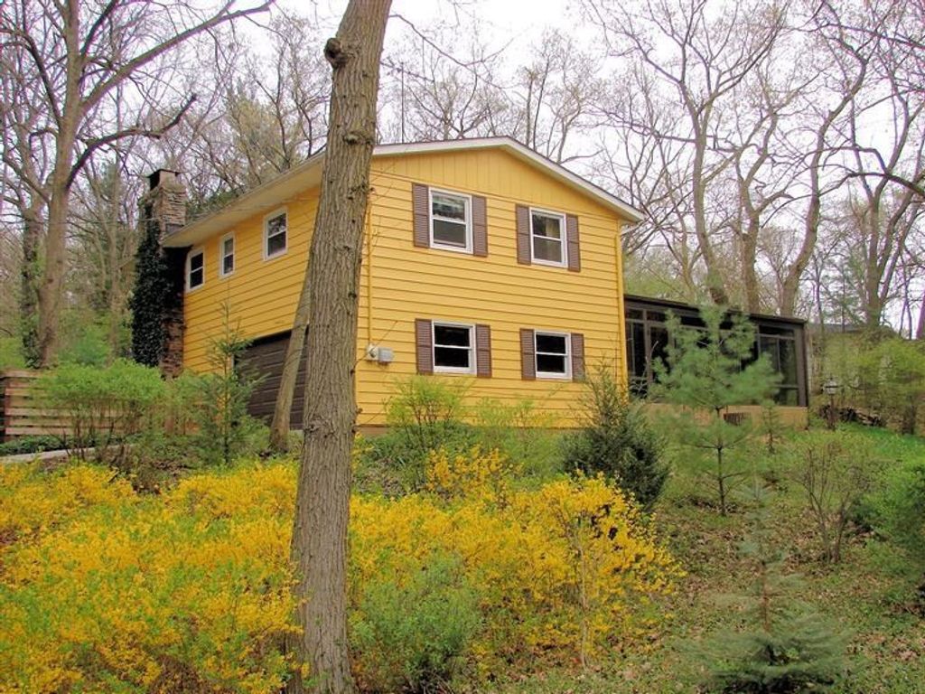Photo of 21 Woodland Trail, Ogden Dunes, IN 46368 (MLS # 839718)