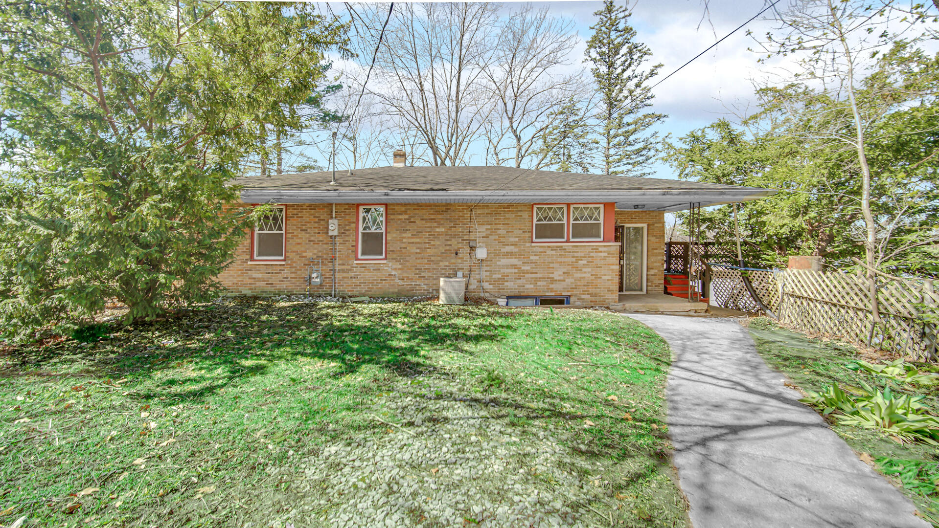 618 S Wisconsin Street