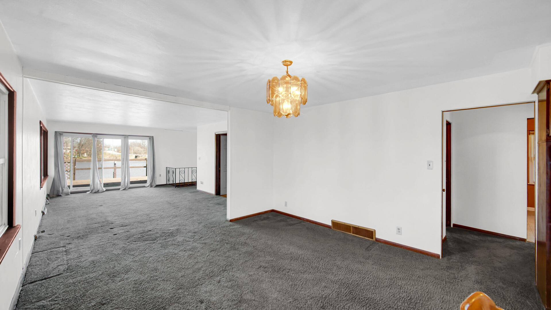 618 S Wisconsin Street