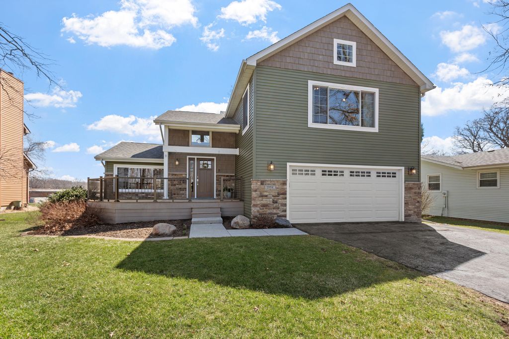 Photo of 1994 Hidden Valley Drive, Crown Point, IN 46307 (MLS # 836738)