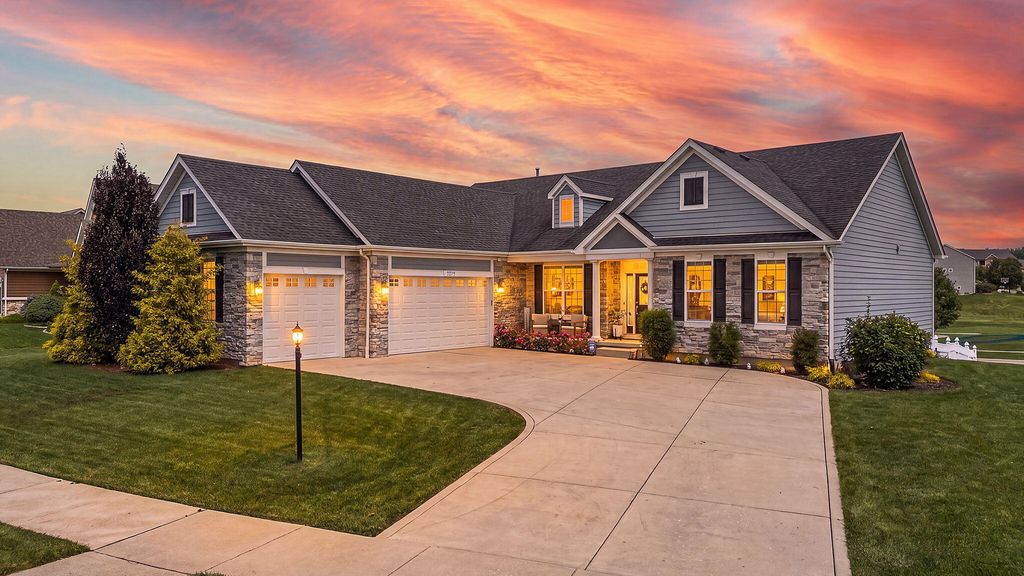 Photo of 3202 Kickbush Drive, Valparaiso, IN 46385 (MLS # 842063)
