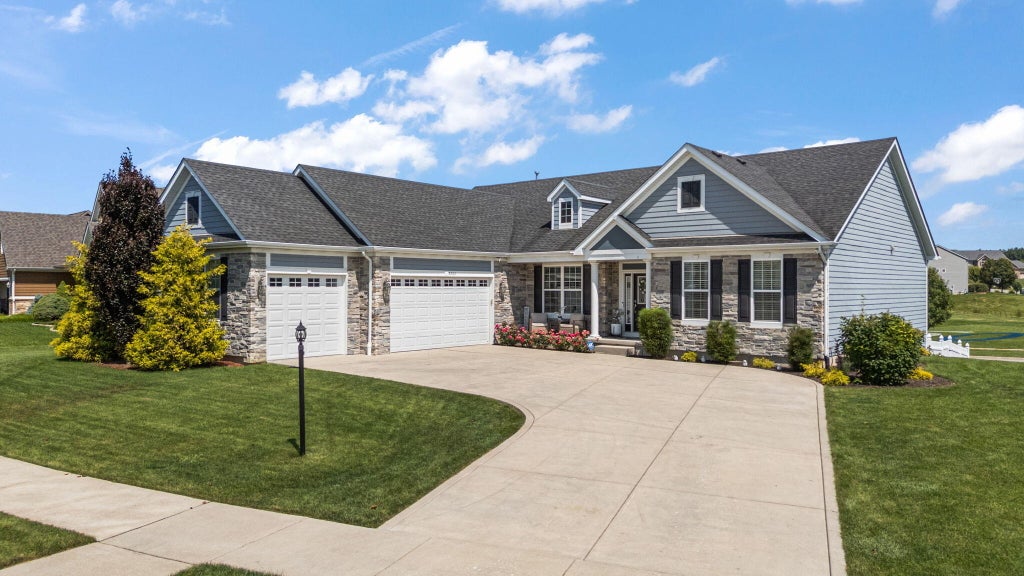 Photo of 3202 Kickbush Drive, Valparaiso, IN 46385 (MLS # 842063)