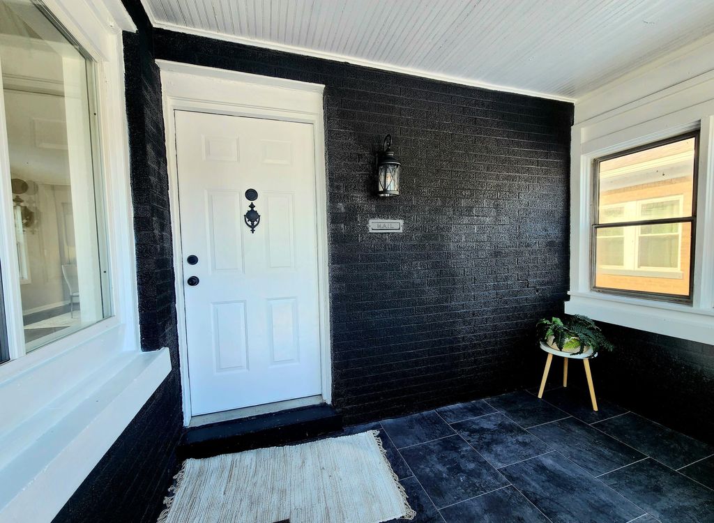 Photo of 418 Taft Street, Gary, IN 46404 (MLS # 833580)