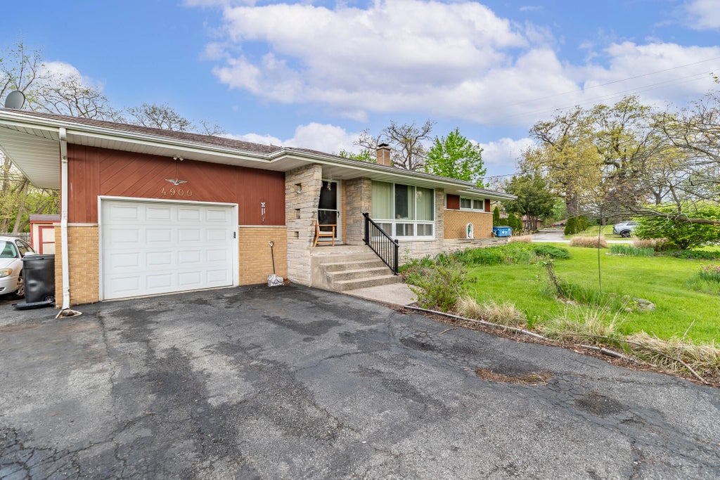 Photo of 4900 Arthur Street, Gary, IN 46408 (MLS # 846368)