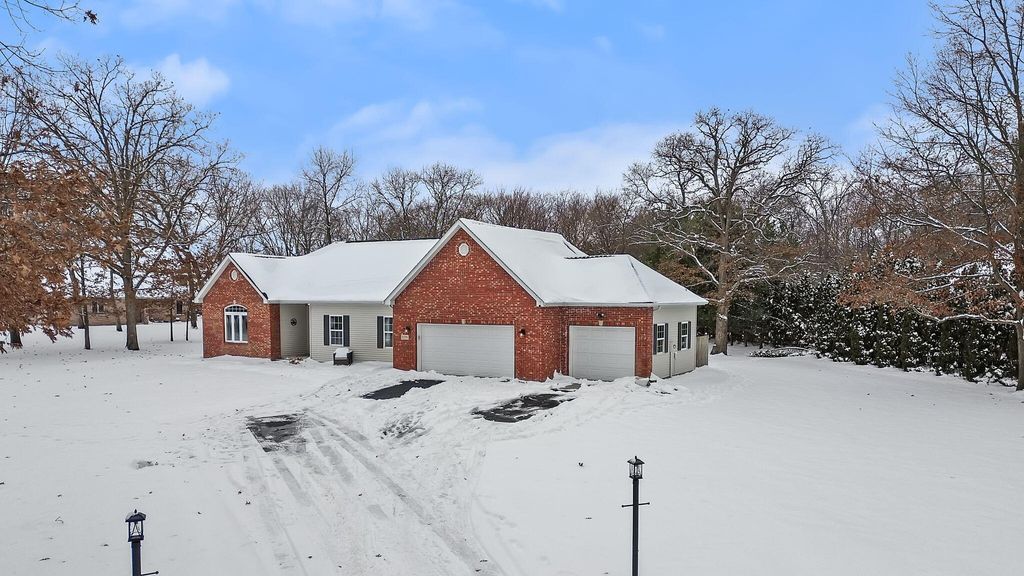 Photo of 10296 Timberland Drive, Wheatfield, IN 46392 (MLS # 831592)