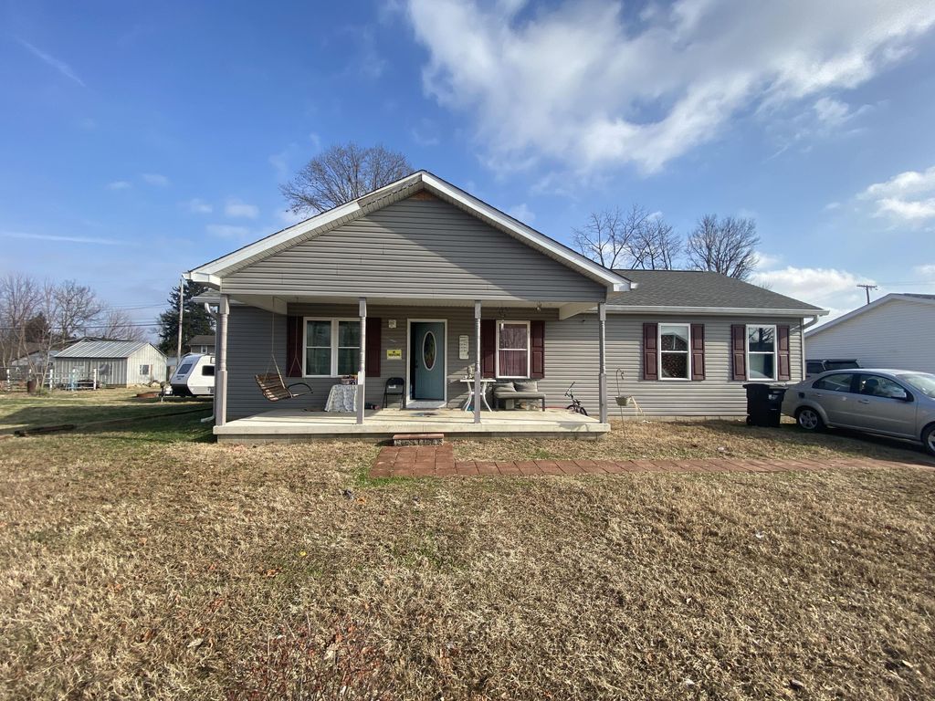 Photo of 815 S Marion Street, Martinsville, IN 46151 (MLS # 833007)