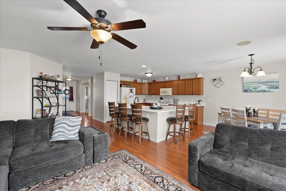 14029 Pickett Way