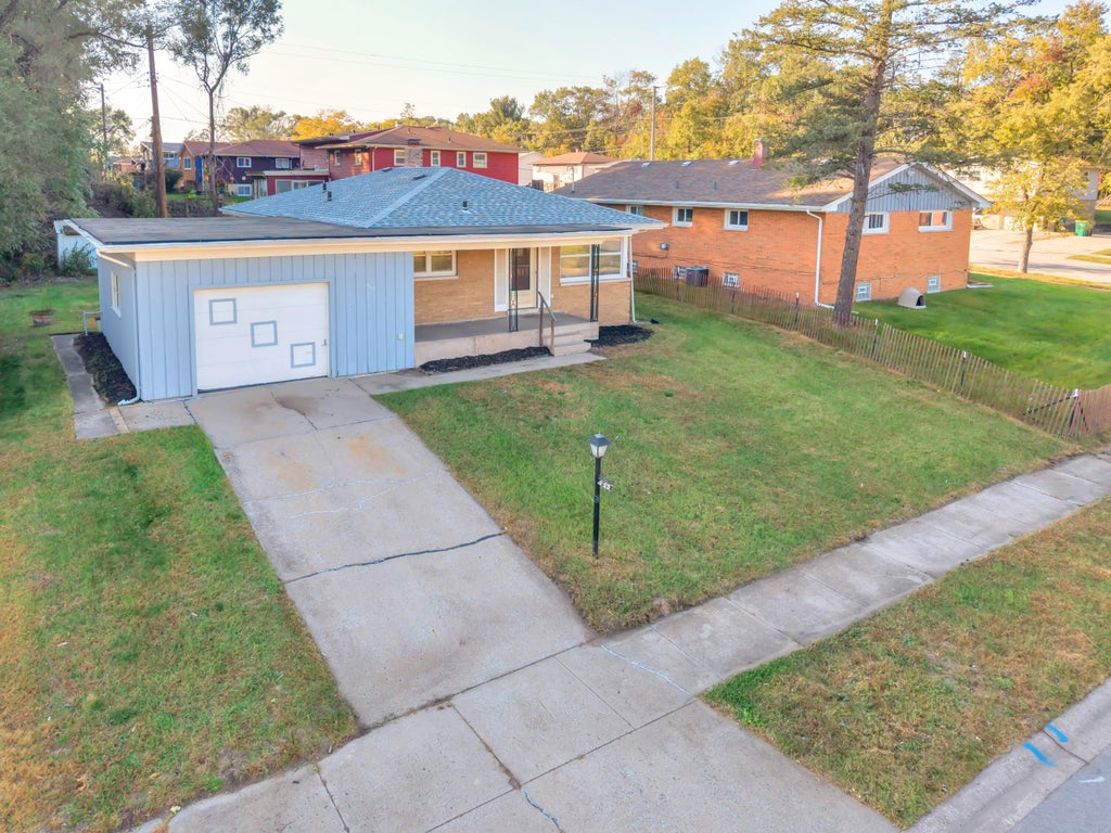 Photo of 560 N Tippecanoe Place, Gary, IN 46403 (MLS # 847376)