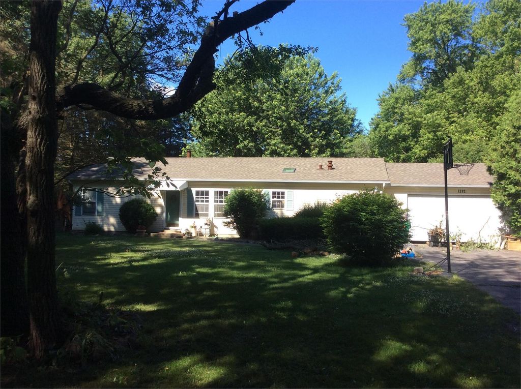 Photo of 1392 W 300 N, La Porte, IN 46350 (MLS # 836249)