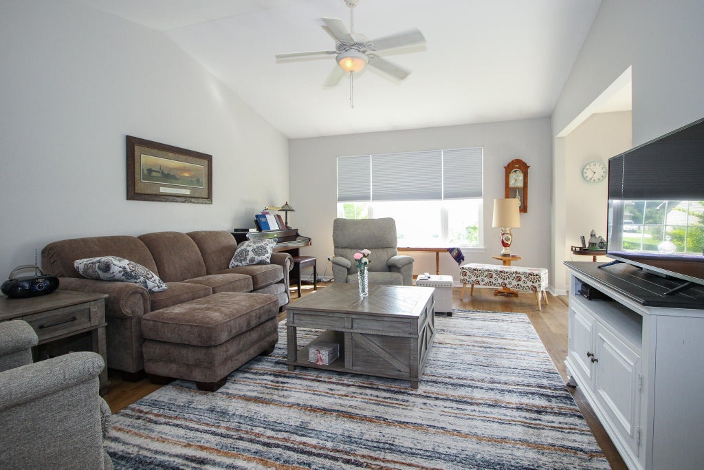 Photo of 817 Daisy Circle NE, DeMotte, IN 46310 (MLS # 844448)