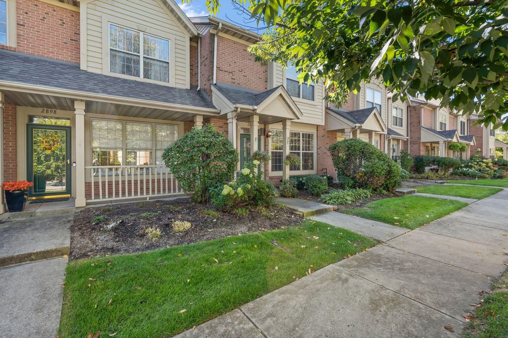 Photo of 2896 Cambridge Way, Highland, IN 46322 (MLS # 829355)