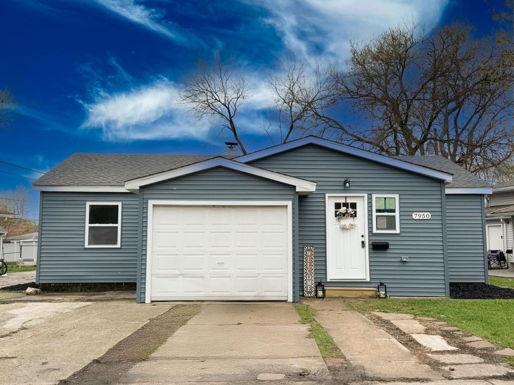 Photo of 7950 S White Oak Lane, Hammond, IN 46324 (MLS # 837576)