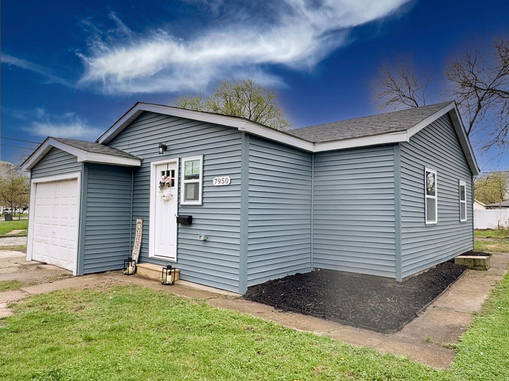 Photo of 7950 S White Oak Lane, Hammond, IN 46324 (MLS # 837576)