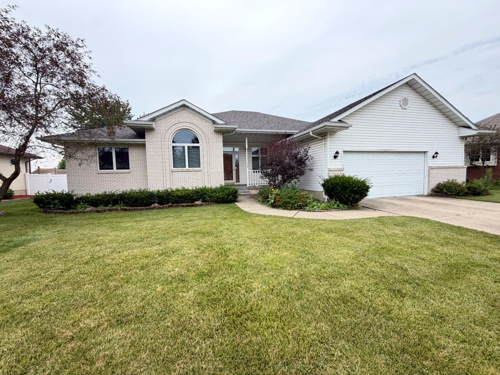 Photo of 1533 Churchill Drive, Schererville, IN 46375 (MLS # 843222)