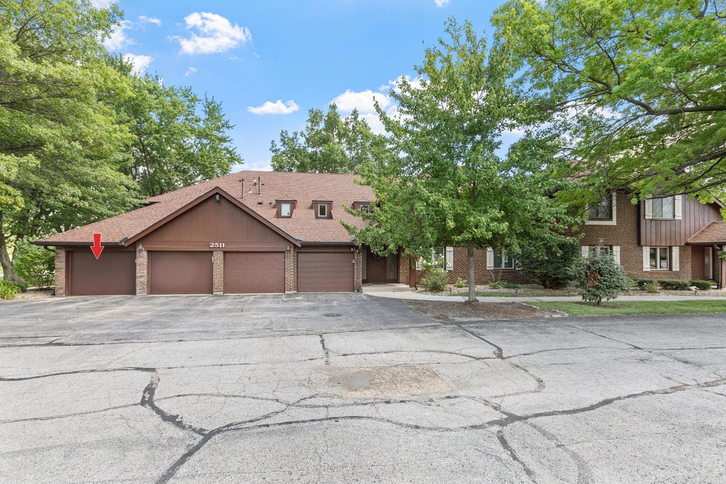 Photo of 2511 E Lakeshore Drive #A1, Crown Point, IN 46307 (MLS # 843161)