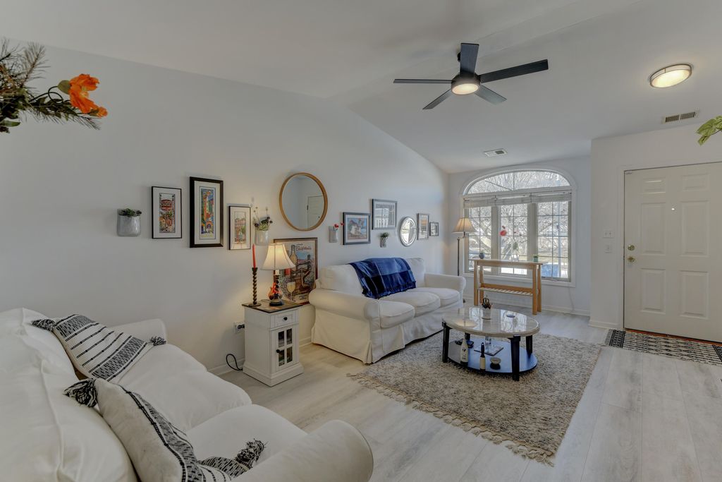 Photo of 3962 Juniper Trail, Highland, IN 46322 (MLS # 834941)