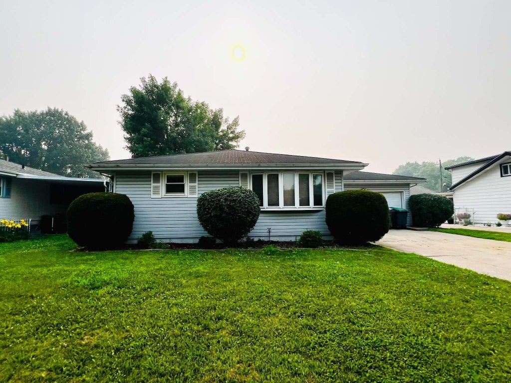 Photo of 6286 California ST, Hobart, IN 46342 (MLS # 842462)
