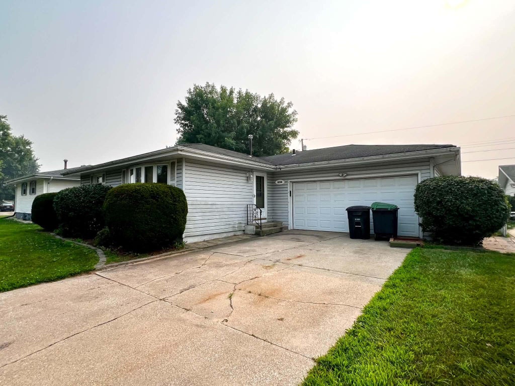 Photo of 6286 California ST, Hobart, IN 46342 (MLS # 842462)