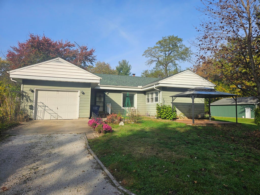 Photo of 404 S Longshore Drive, Walkerton, IN 46574 (MLS # 847424)
