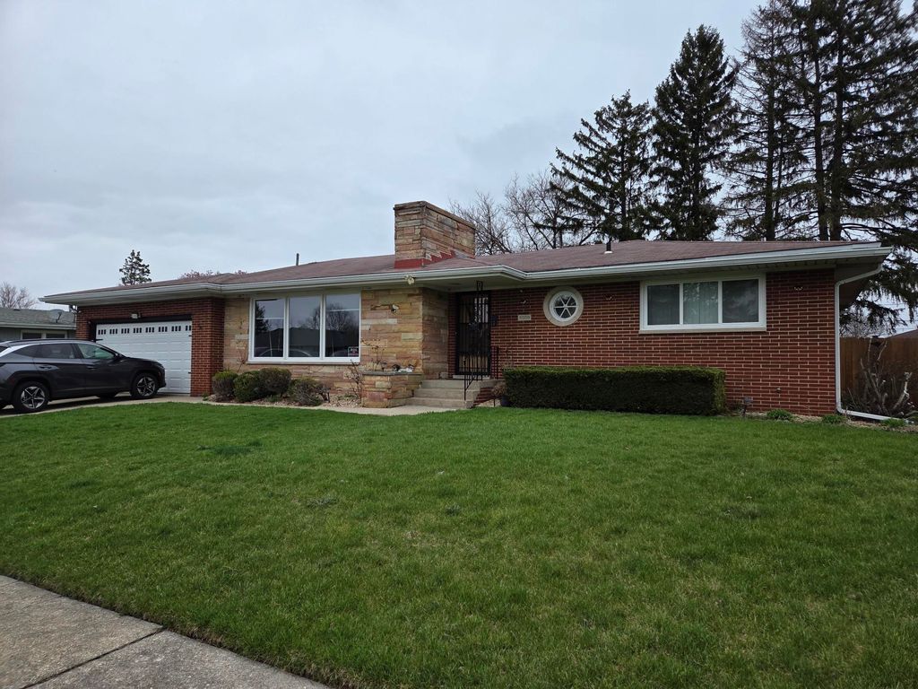 Photo of 5509 Van Buren Street, Merrillville, IN 46410 (MLS # 836416)