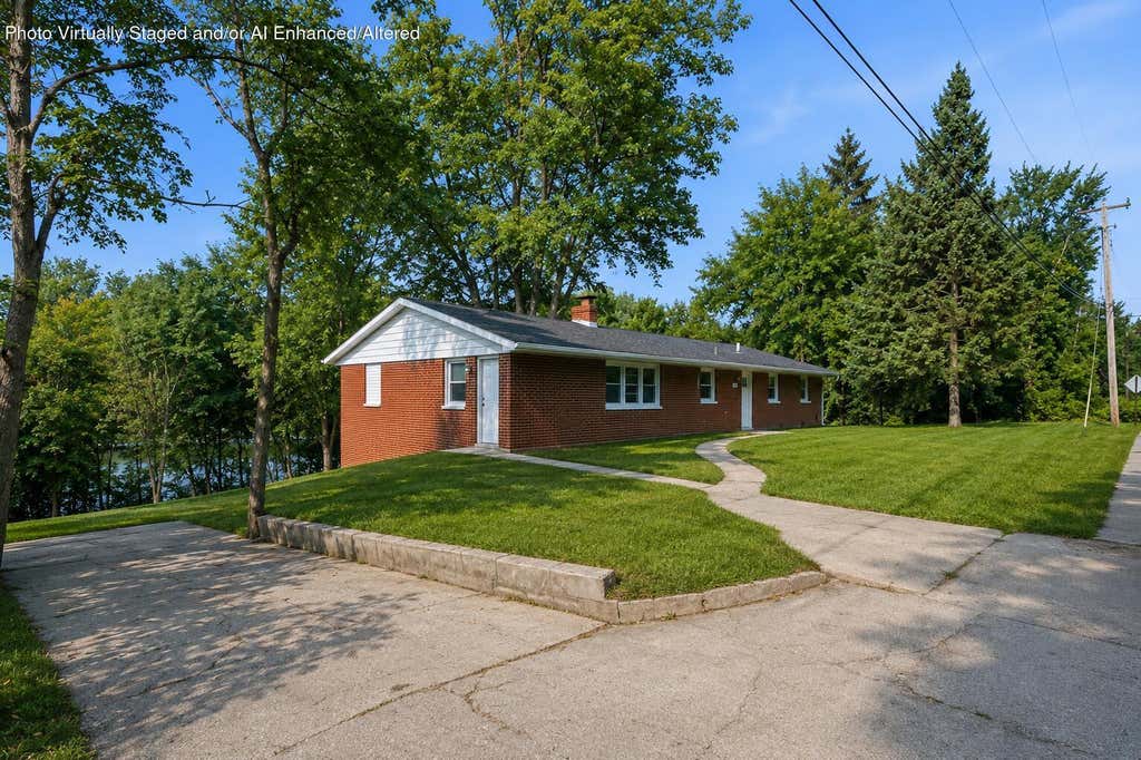 Photo of 245 Pauline Drive, Valparaiso, IN 46385 (MLS # 842717)