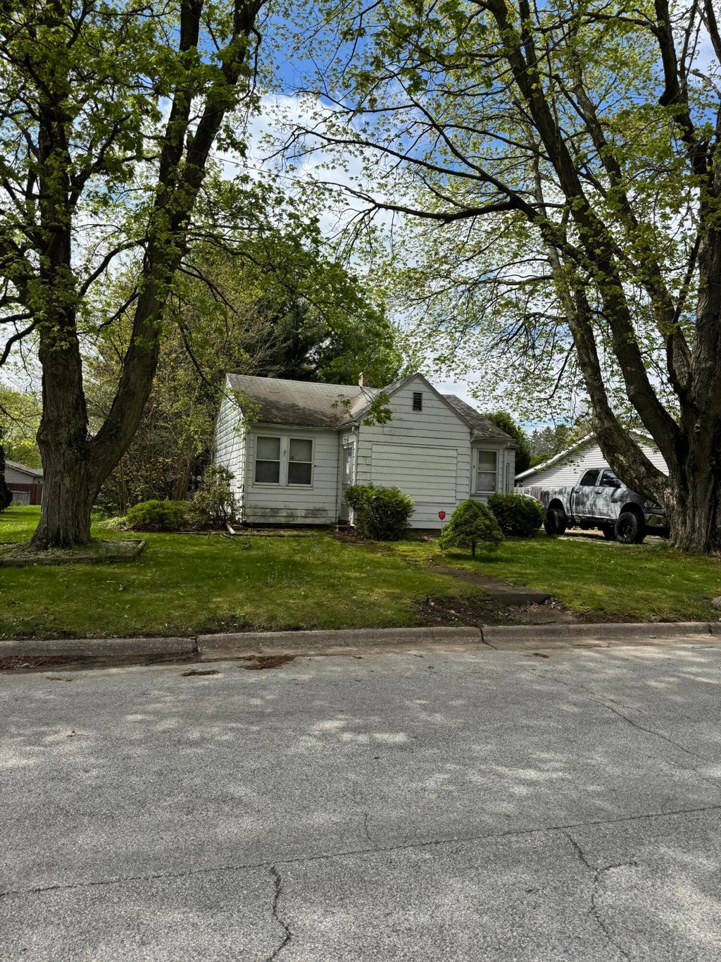 Photo of 1308 Greenway Street, La Porte, IN 46350 (MLS # 838007)