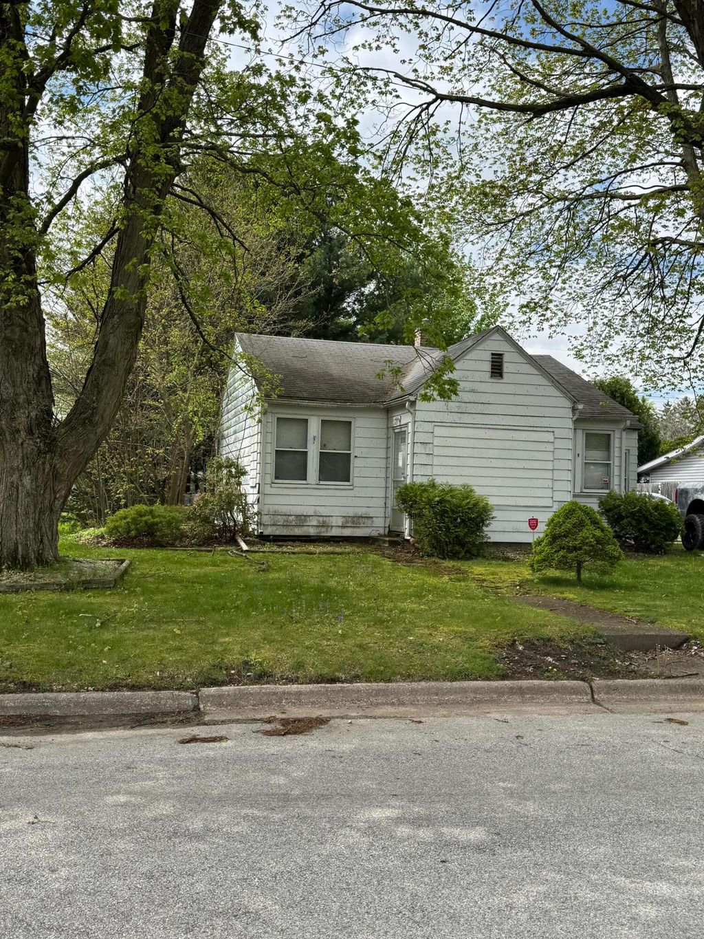 Photo of 1308 Greenway Street, La Porte, IN 46350 (MLS # 838007)