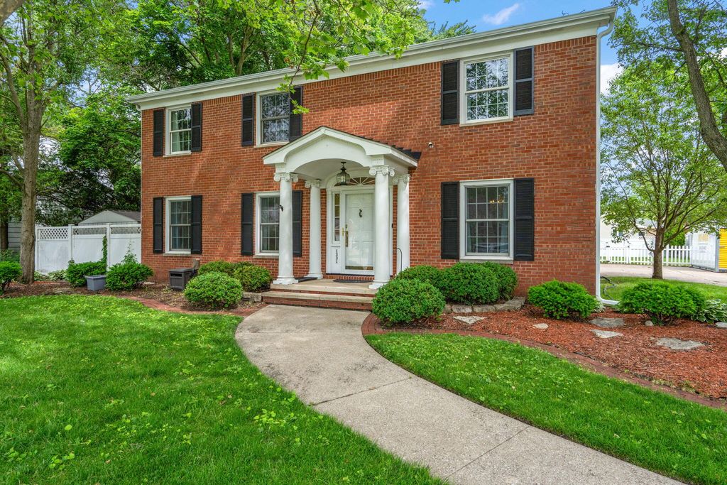 Photo of 1331 Macarthur Boulevard, Munster, IN 46321 (MLS # 839695)