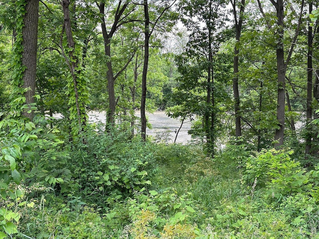 Photo of 46 Levanno Drive, Crown Point, IN 46307 (MLS # 846552)