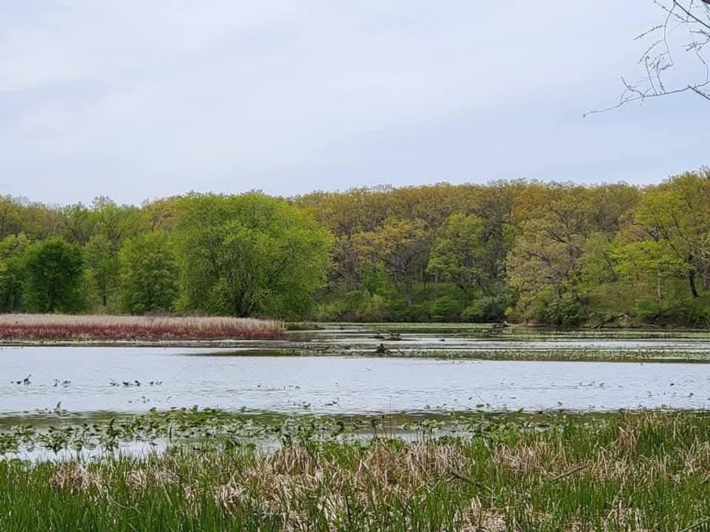 Photo of 1130 Lakeview Drive, Hobart, IN 46342 (MLS # 833729)