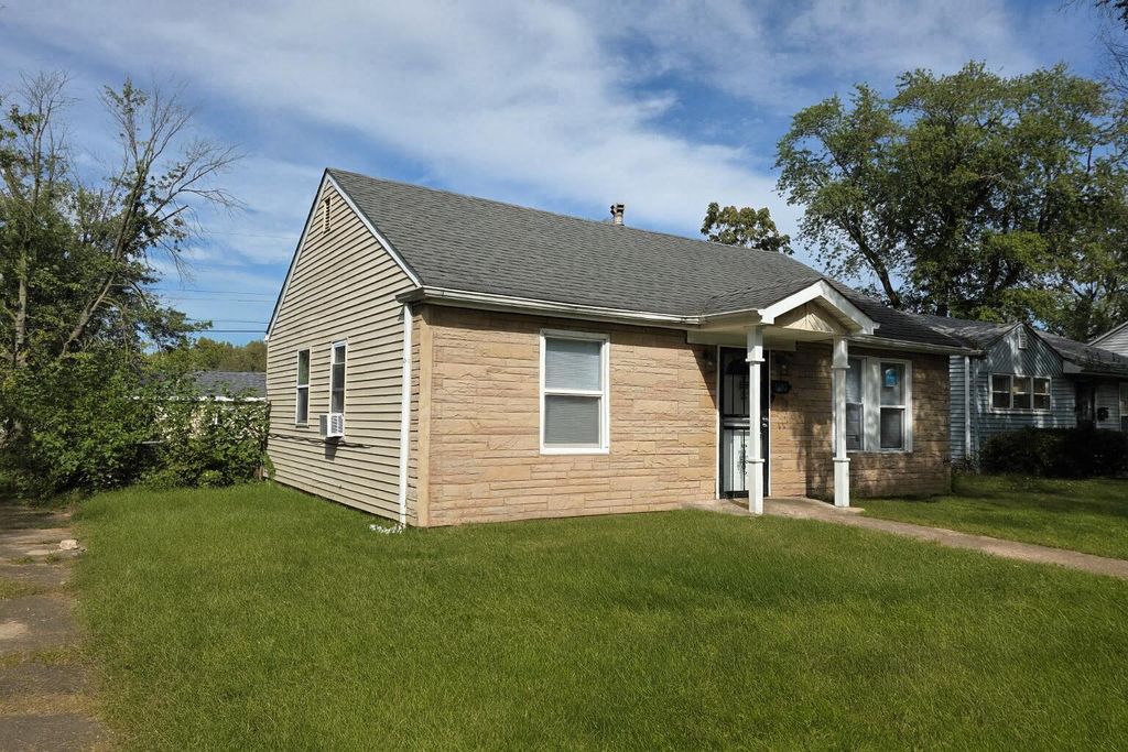 Photo of 1400 E 35th Place, Gary, IN 46408 (MLS # 832279)