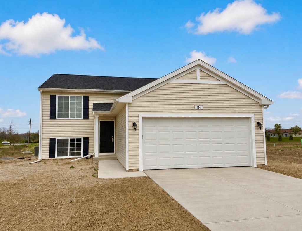 Photo of 114 Bellflower Drive, Michigan City, IN 46360 (MLS # 837233)