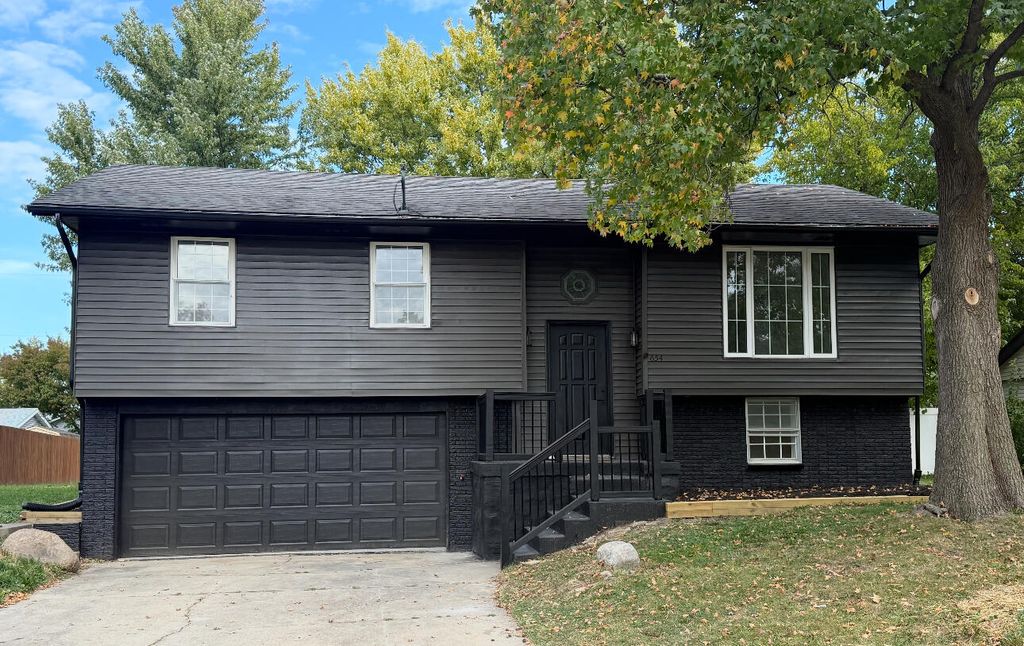 Photo of 654 Cheyenne Drive, Lowell, IN 46356 (MLS # 829492)