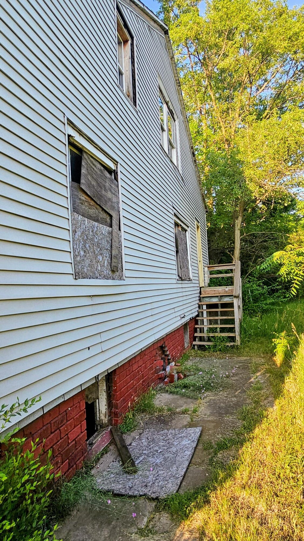 Photo of 265 Harrison Street, Gary, IN 46402 (MLS # 846309)
