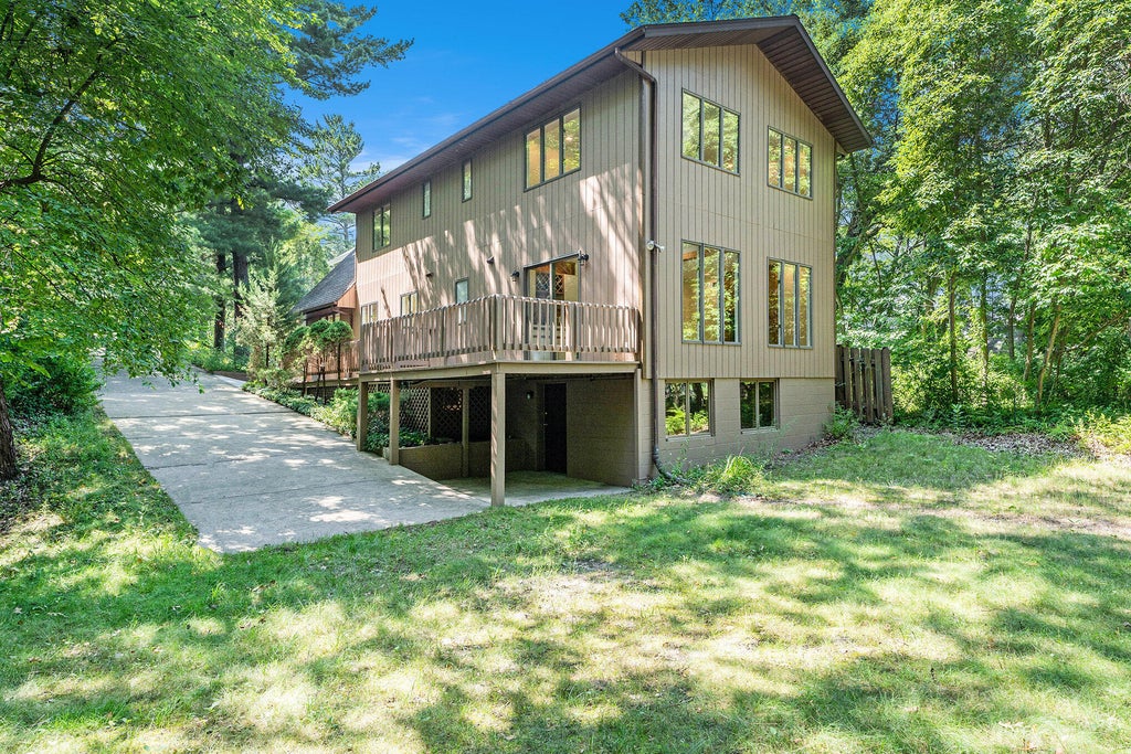 Photo of 23 Lake Shore County Road, Beverly Shores, IN 46301 (MLS # 845592)
