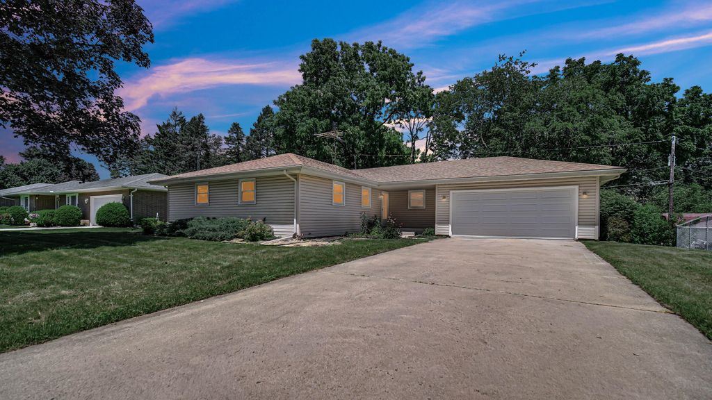 Photo of 603 W 13th Street, La Porte, IN 46350 (MLS # 840981)