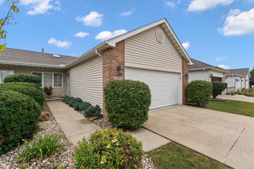 Photo of 1723 Fir Avenue, Crown Point, IN 46307 (MLS # 845678)