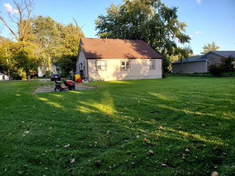 Single Family Residence in Griffith IN 1704 Jay Street 20.jpg