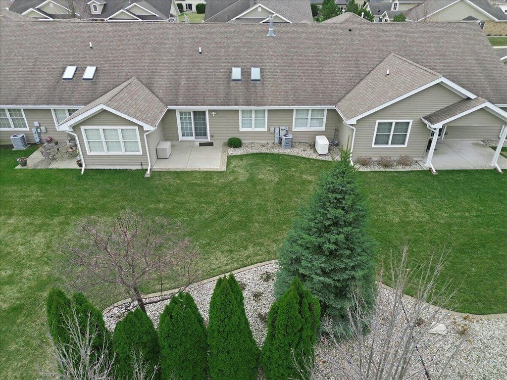 Photo of 9346 W 107th Lane, Saint John, IN 46373 (MLS # 836051)