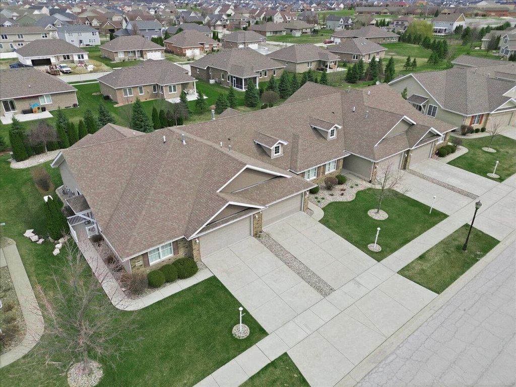 Photo of 9346 W 107th Lane, Saint John, IN 46373 (MLS # 836051)