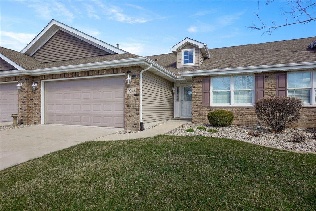 Photo of 9346 W 107th Lane, Saint John, IN 46373 (MLS # 836051)