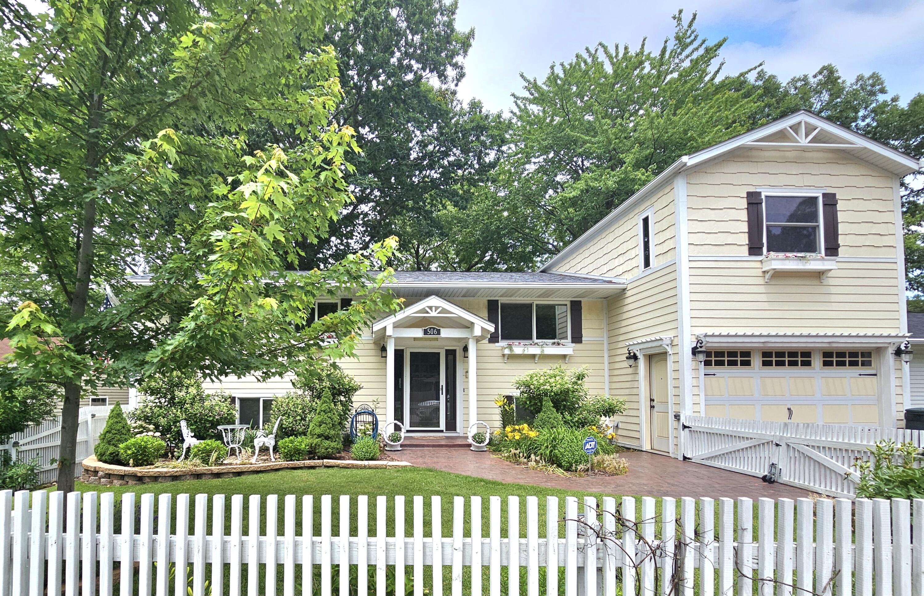 Photo 1 of 49 — 506 Washington Park Boulevard, Michigan City, IN 46360