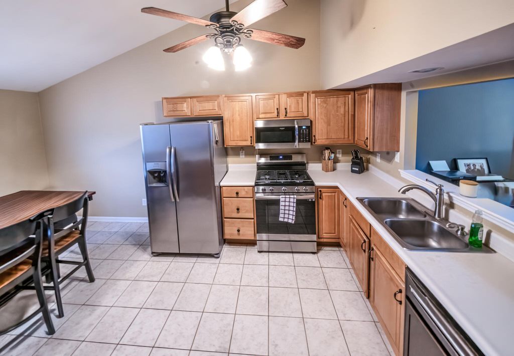 Photo of 130 Polly Lane, Hobart, IN 46342 (MLS # 835711)