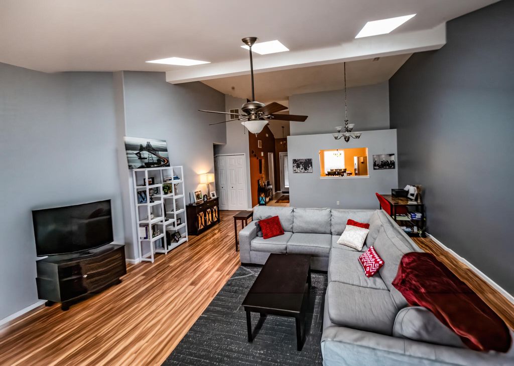 Photo of 130 Polly Lane, Hobart, IN 46342 (MLS # 835711)