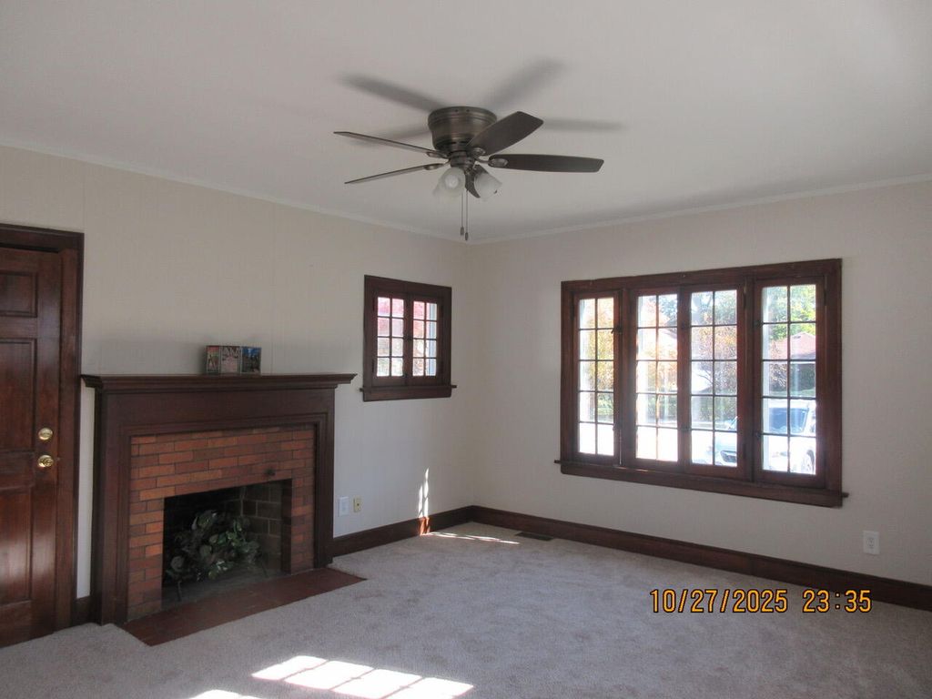 Photo of 812 S Lake Park Avenue, Hobart, IN 46342 (MLS # 836289)