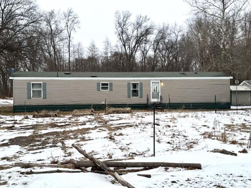 Photo of 1520 E 400 S, Knox, IN 46534 (MLS # 833217)